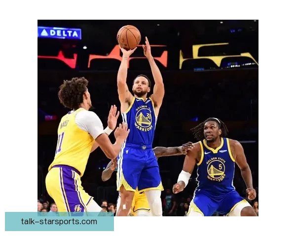 NBA焦点战报湖人逆转勇士东部格局再起波澜季后赛形势愈发胶着